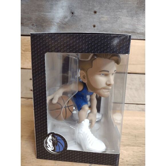 NEW Luka Doncic #77 Dallas Mavericks Blue Jersey 6 inch NBA smALL-STARS Minis - Picture 2 of 4